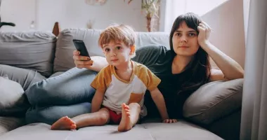 Seara de film în familie nu eșuează din cauza filmului ales - uite ce trebuie să știi înainte să o plănuiești!
