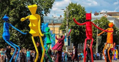 Stire din Social : CONSTANȚA. Restricții de circulație, impuse în contextul spectacolelor stradale