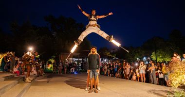 Stire din Cultură-Educație : Vino să trăiești magia spectacolelor de teatru stradal! Programul celei de-a treia zi de SEAStreet