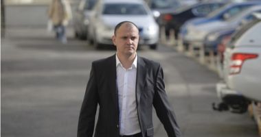 Stire din Eveniment : Tribunalul Prahova respinge cererea lui Sebastian Ghiță de revocare a măsurii arestării preventiv