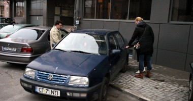 Stire din Eveniment : Secretara din Primăria Dobromir, reținută de procurori pentru corupție