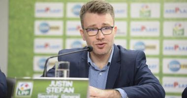 Stire din Sport : Justin Ştefan spune că stadioanele sunt ţinute închise fără motiv