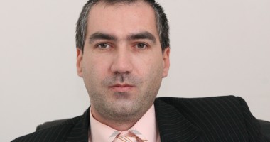 Stire din Eveniment : Se caută șef pentru Secția 1 Poliție. Vezi ce s-a întâmplat cu cms. șef Lucian Dinulescu