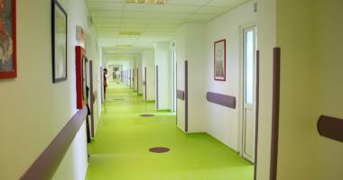 Secția de pediatrie a Spitalului Județean, reabilitată  doar pe jumătate - 2