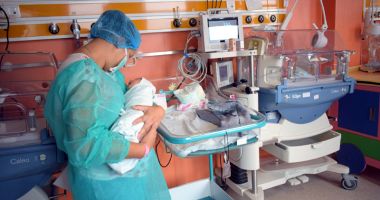 Se strâng banii pentru renovarea secției de Terapie Intensivă Nou-Născuți Constanța - 2