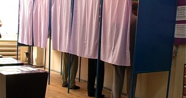 Stire din Actualitate : Chișinău: Sute de oameni nu au reușit să voteze din cauza cozilor de la secțiile de votare