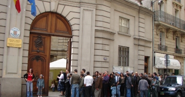 Stire din Politică-Administrație : Ministerul Afacerilor Externe a stabilit  secțiile de votare din afara granițelor