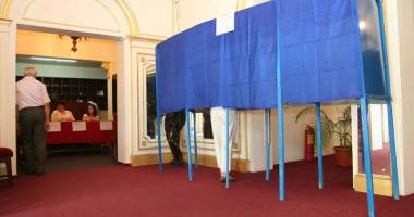 Stire din Politică-Administrație : Secții de votare informatizate la alegerile locale și parlamentare din 2016