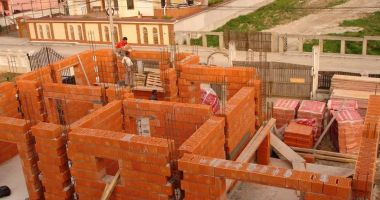 Stire din Economie : Se adâncește criza forței de muncă