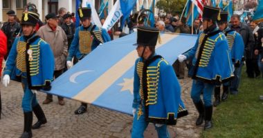 Stire din Politică-Administrație : Proiect de lege pentru autonomia Ținutului Secuiesc, aprobat tacit de deputați