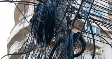 Stire din Economie : Se deschide accesul la infrastructura comunicații electronice