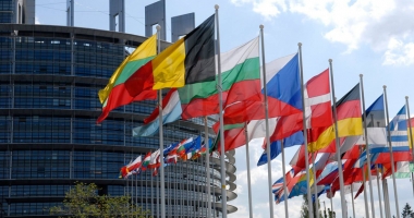 Stire din Actualitate : Uniunea Europeană, în pragul dezmembrării? "Copiii și nepoții ne-ar blestema!"