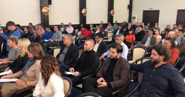 Stire din Social : Ședință de Consiliu Local / Veste proastă pentru elevii care au cerut mărirea burselor! UPDATE