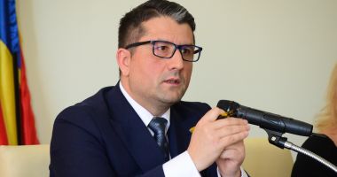 Stire din Politică-Administrație : UPDATE. Aleșii locali, convocați în ședință extraordinară de edilul Decebal Făgădău
