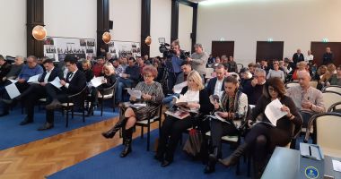 Stire din Politică-Administrație : Liberalii din Constanța au votat împotriva majorării tichetelor din Programul "Respect"