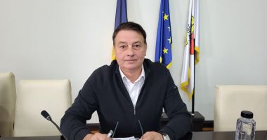 Stire din Politică-Administrație : Florin Mitroi, despre consilierii de la AUR, care au plecat de la ședință: "Ne-am cuplat, ne-am logodit și când să facem nunta a fugit mireasa"