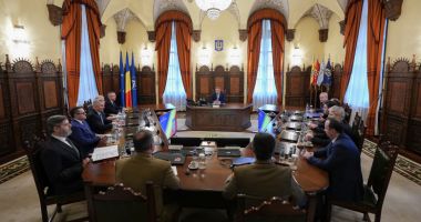 Stire din Eveniment : Şedinţa CSAT a început. Ce subiecte sunt pe ordinea de zi