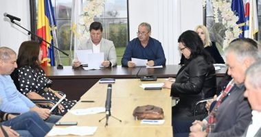 Stire din Politică-Administrație : Consilierii locali din Techirghiol, convocați în ședință pentru a aproba vânzarea mai multor terenuri