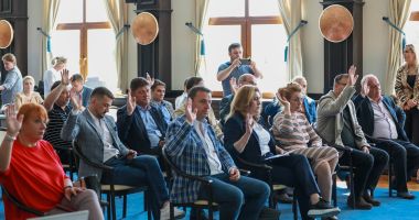 Stire din Politică-Administrație : Aleşii judeţeni au votat un proiect care vizează turismul şi cultura în acelaşi timp
