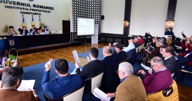 Stire din Politică-Administrație : Consilier județean - inițiativă pentru a salva viețile șoferilor: separatoare de sens pe DN2A
