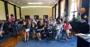 Stire din Politică-Administrație : Consilierii locali, convocați de primarul Făgădău în ședință. Ce proiecte se vor vota