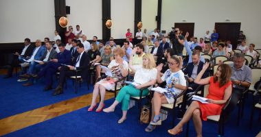 Stire din Politică-Administrație : Consilierii locali, convocați în ședință ordinară. Unde se duc banii constănțenilor