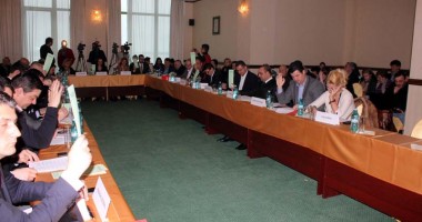 Stire din Politică-Administrație : A fost majorat prețul gigacaloriei ! Consilierii PDL s-au opus