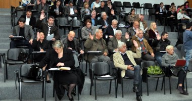 Stire din Politică-Administrație : Cum a majorat Nicușor costurile referendumului de cinci ori