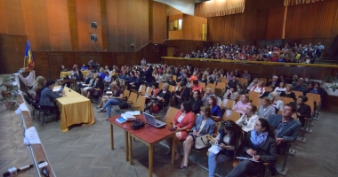 Stire din Cultură-Educație : NOI CANDIDAȚI la CONCURSUL DE DIRECTORI