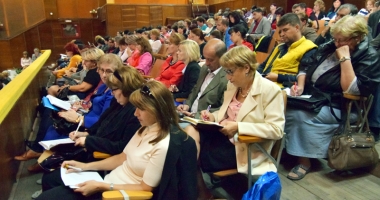 Stire din Cultură-Educație : Un nou val de directori în școlile constănțene. Cine sunt noii "manageri" aleși de profesori