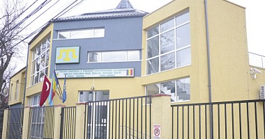 Stire din Politică-Administrație : Simpozion organizat la UDTTMR, dedicat Zilei Etniei Tătare din România