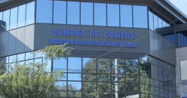 Stire din Economie : Vremea încurcă socotelile agenților economici. CCINA eliberează avize de forță majoră!