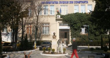 Stire din Politică-Administrație : Duminică, zi de maxim interes pentru cetăţenii din Republica Moldova. Unde se poate vota la Constanţa