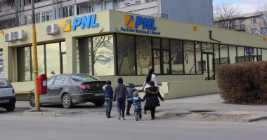 Stire din Politică-Administrație : Cât te costă să fii membru de partid la Constanța