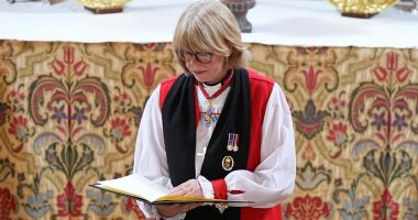 Stire din Actualitate : Moment istoric. O femeie a fost desemnată șef al Bisericii Anglicane