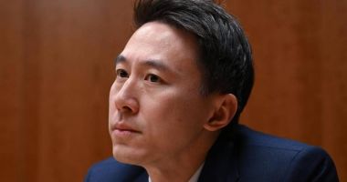Stire din Actualitate : Șeful TikTok , somat să dea explicații despre campania lui Călin Georgescu