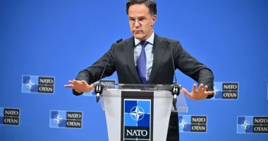 Stire din Actualitate : Șeful NATO avertizează: Dacă China atacă Taiwanul, Rusia ar putea lovi Europa