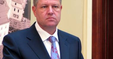 Stire din Politică-Administrație : Klaus Iohannis a sesizat Curtea Constituțională