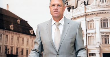 Stire din Politică-Administrație : Șeful statului, Klaus Iohannis, l-a felicitat pe noul președinte al SUA, Donald Trump