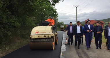 Stire din Economie : Șeful transporturilor românești a pornit în control prin țară