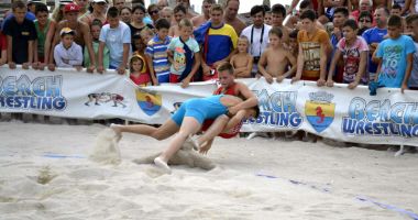 Stire din Diverse : Se încinge nisipul pe plaja "Laguna"! Pregătiri pentru Cupa Callatis
