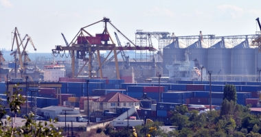 DNA pune tunurile pe Portul Constanța. Containere 