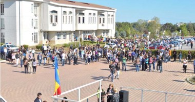 Studenții constănțeni se întorc la cursuri