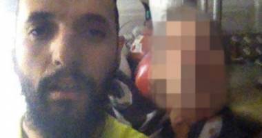 Stire din Actualitate : Selfie macabru postat de teroristul ISIS din Franța care și-a decapitat șeful