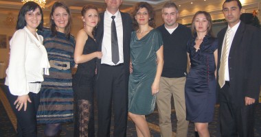 Stire din Politică-Administrație : Clienții hypermarket-ului Selgros s-au distrat pe cinste la petrecerea de sfârșit de an