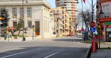Semafoarele funcționează doar pe galben intermitent