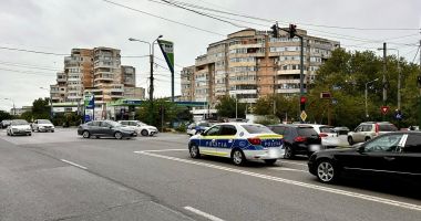 Semafoarele din intersecția bulevardului Tomis cu strada Tulcea repuse în funcțiune