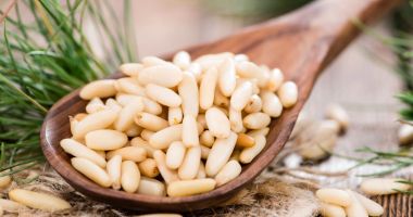 Stire din Sănătate : Mugurii și semințele de pin conțin o mulțime de substanţe nutritive