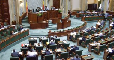 Stire din Politică-Administrație : Senat: Propunere legislativă privind acordarea  unui concediu pentru divorț