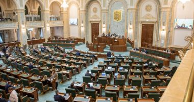 Stire din Politică-Administrație : Senat: Proiectul privind prelungirea mandatelor aleșilor locali, adoptat